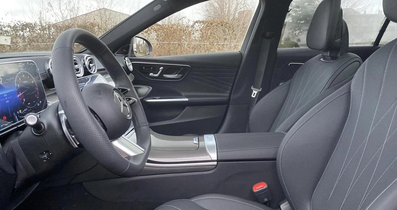 Mercedes-Benz Klasa C cena 278399 przebieg: 5, rok produkcji 2023 z Piaseczno małe 211